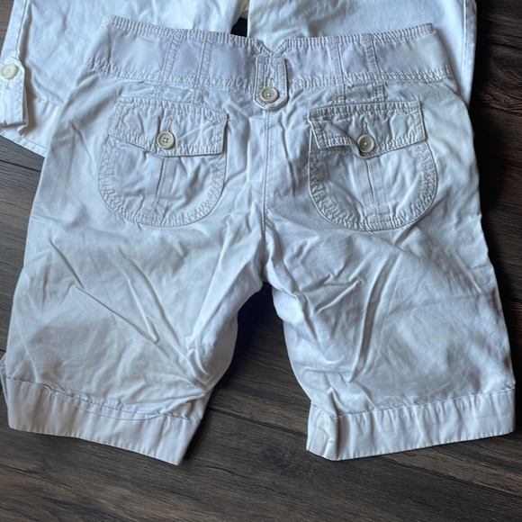 Bermuda length canvas shorts - Picture 7 of 7